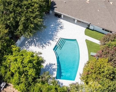 19308 Lemarsh Street - Photo Thumbnail 29