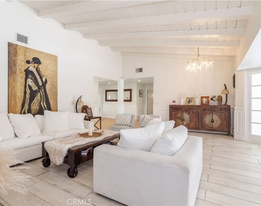 19308 Lemarsh Street - Photo Thumbnail 6