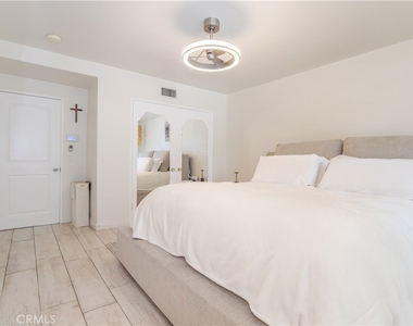 19308 Lemarsh Street - Photo Thumbnail 25