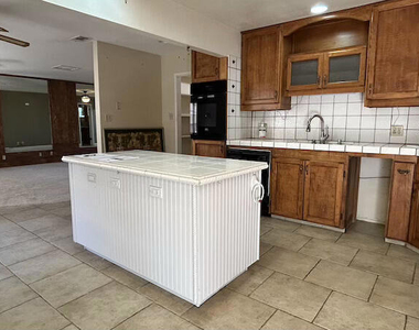 1222 W Avenue J15 - Photo Thumbnail 8