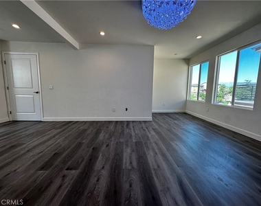 4410 Bowman Blvd - Photo Thumbnail 2