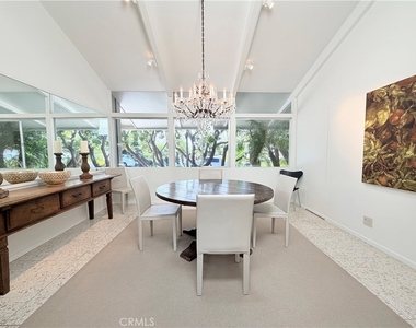 2490 Monaco Drive - Photo Thumbnail 5