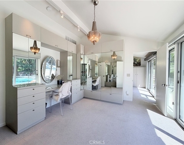 2490 Monaco Drive - Photo Thumbnail 12