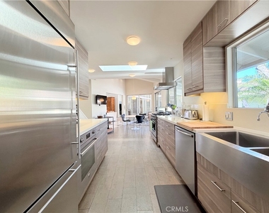 2490 Monaco Drive - Photo Thumbnail 4
