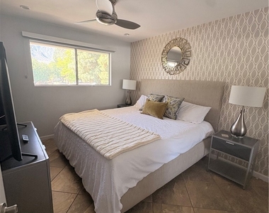 510 N Villa Court - Photo Thumbnail 12