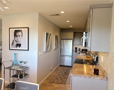 510 N Villa Court - Photo Thumbnail 4