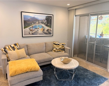 510 N Villa Court - Photo Thumbnail 9