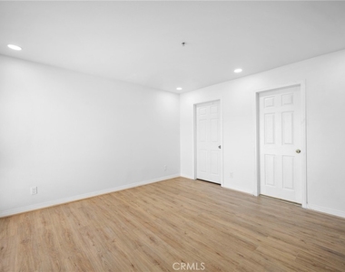 116 W Maple - Photo Thumbnail 17