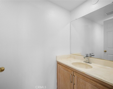 116 W Maple - Photo Thumbnail 14