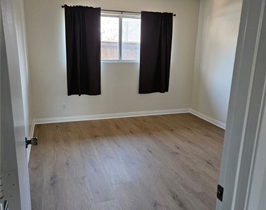 124 W Cherry - Photo Thumbnail 3