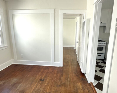 1806 9th Street - Photo Thumbnail 1