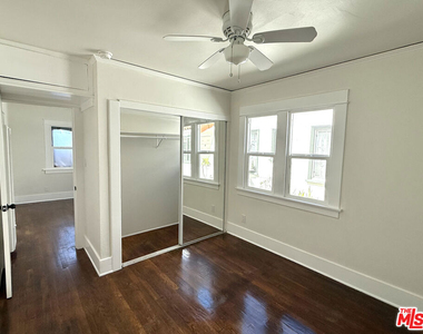 1806 9th Street - Photo Thumbnail 8