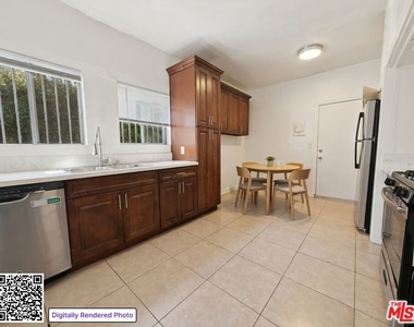 2611 W Orchard Avenue - Photo Thumbnail 7