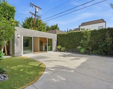 460 La Jolla Avenue - Photo Thumbnail 8