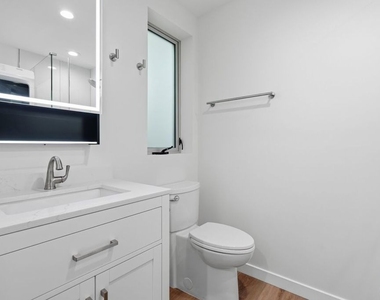 460 La Jolla Avenue - Photo Thumbnail 6