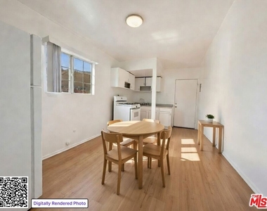 1238 W Adams Boulevard - Photo Thumbnail 3
