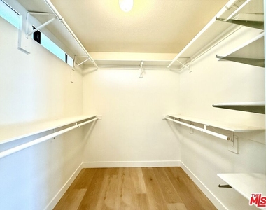 27205 Avenida Quintana - Photo Thumbnail 8