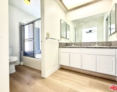 27205 Avenida Quintana - Photo Thumbnail 7