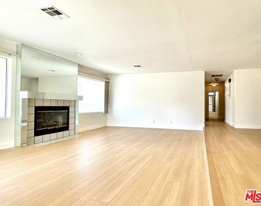 27205 Avenida Quintana - Photo Thumbnail 1