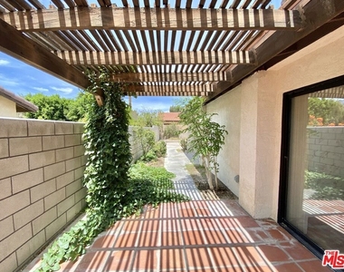 27205 Avenida Quintana - Photo Thumbnail 13