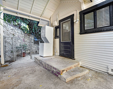316 Crane Boulevard - Photo Thumbnail 9