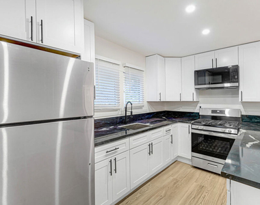 316 Crane Boulevard - Photo Thumbnail 5