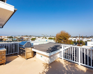 702 Pacific Ave. - Photo Thumbnail 41