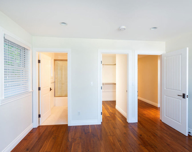 702 Pacific Ave. - Photo Thumbnail 25