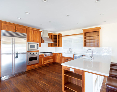 702 Pacific Ave. - Photo Thumbnail 11