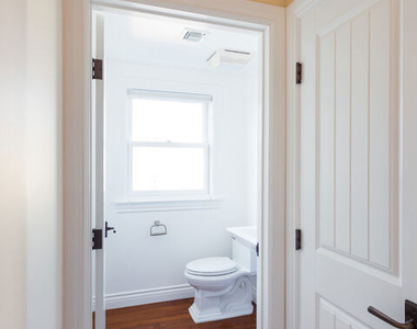 702 Pacific Ave. - Photo Thumbnail 14
