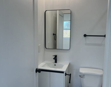 212 E 29th Street - Photo Thumbnail 17