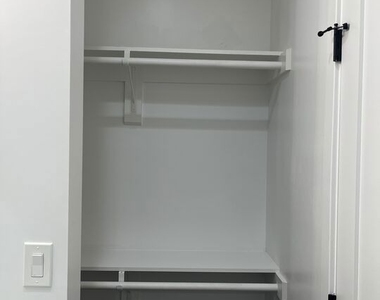 212 E 29th Street - Photo Thumbnail 14