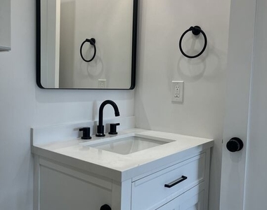 212 E 29th Street - Photo Thumbnail 23