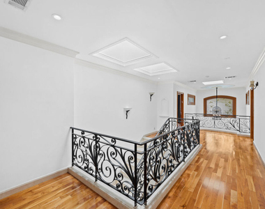 9033 Cresta Drive - Photo Thumbnail 22
