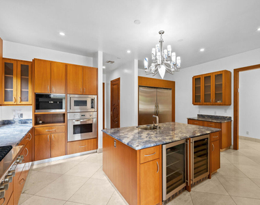 9033 Cresta Drive - Photo Thumbnail 15