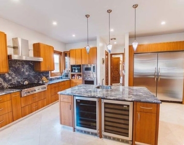 9033 Cresta Drive - Photo Thumbnail 13