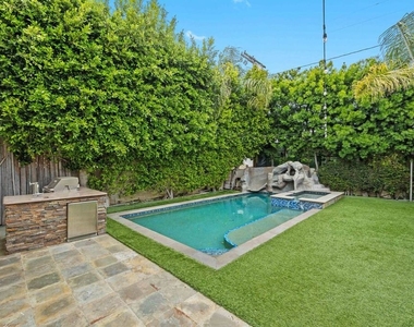 9033 Cresta Drive - Photo Thumbnail 43