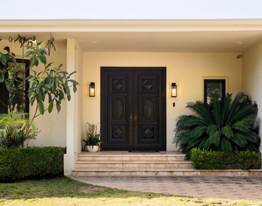 1845 Loma Vista Drive - Photo Thumbnail 5