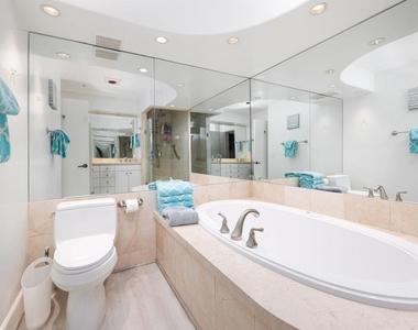 8263 Camino Del Oro - Photo Thumbnail 16