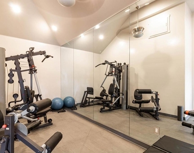8263 Camino Del Oro - Photo Thumbnail 21