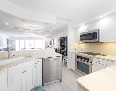 8263 Camino Del Oro - Photo Thumbnail 3