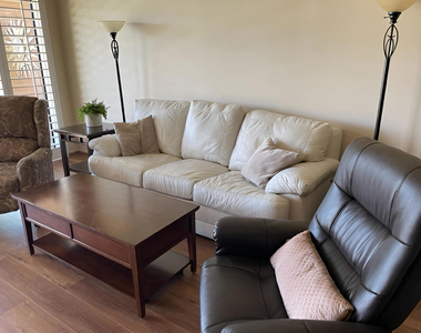 11 Palma Drive - Photo Thumbnail 4