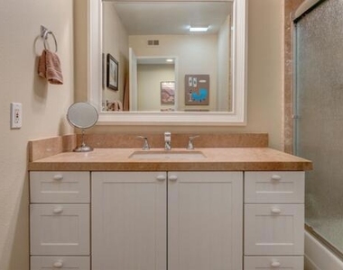 11 Palma Drive - Photo Thumbnail 17