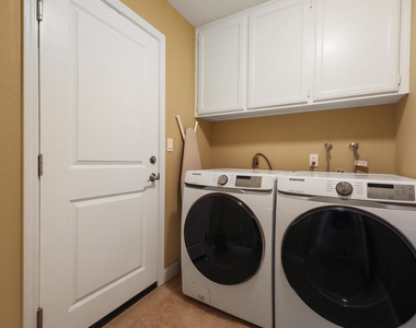 363 San Remo Street - Photo Thumbnail 21