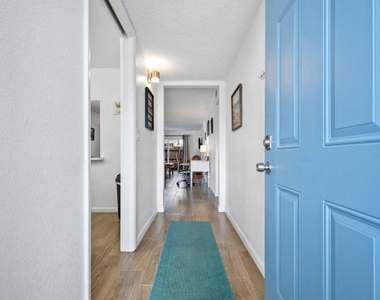 308 Southwind Court - Photo Thumbnail 18