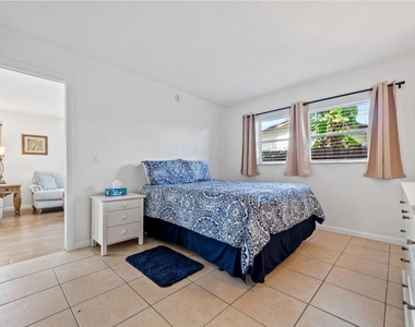 308 Southwind Court - Photo Thumbnail 11