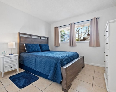 308 Southwind Court - Photo Thumbnail 15