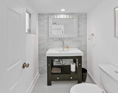 7369 Orangewood Lane - Photo Thumbnail 6