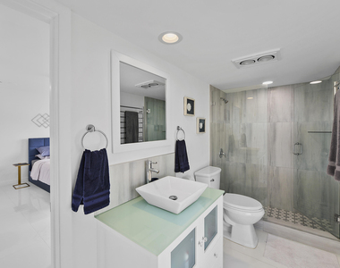 7369 Orangewood Lane - Photo Thumbnail 17
