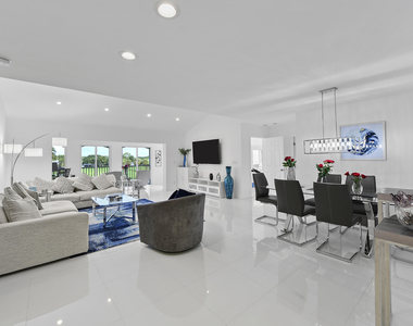 7369 Orangewood Lane - Photo Thumbnail 5